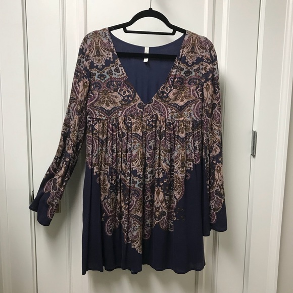 Free People Dresses & Skirts - Free People Patterned Bell Sleeve Dress